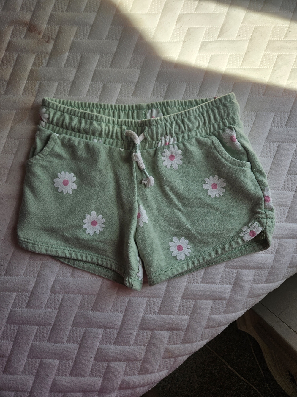 Cat & Jack Mint Green Daisy Print Women's Athletic Shorts
